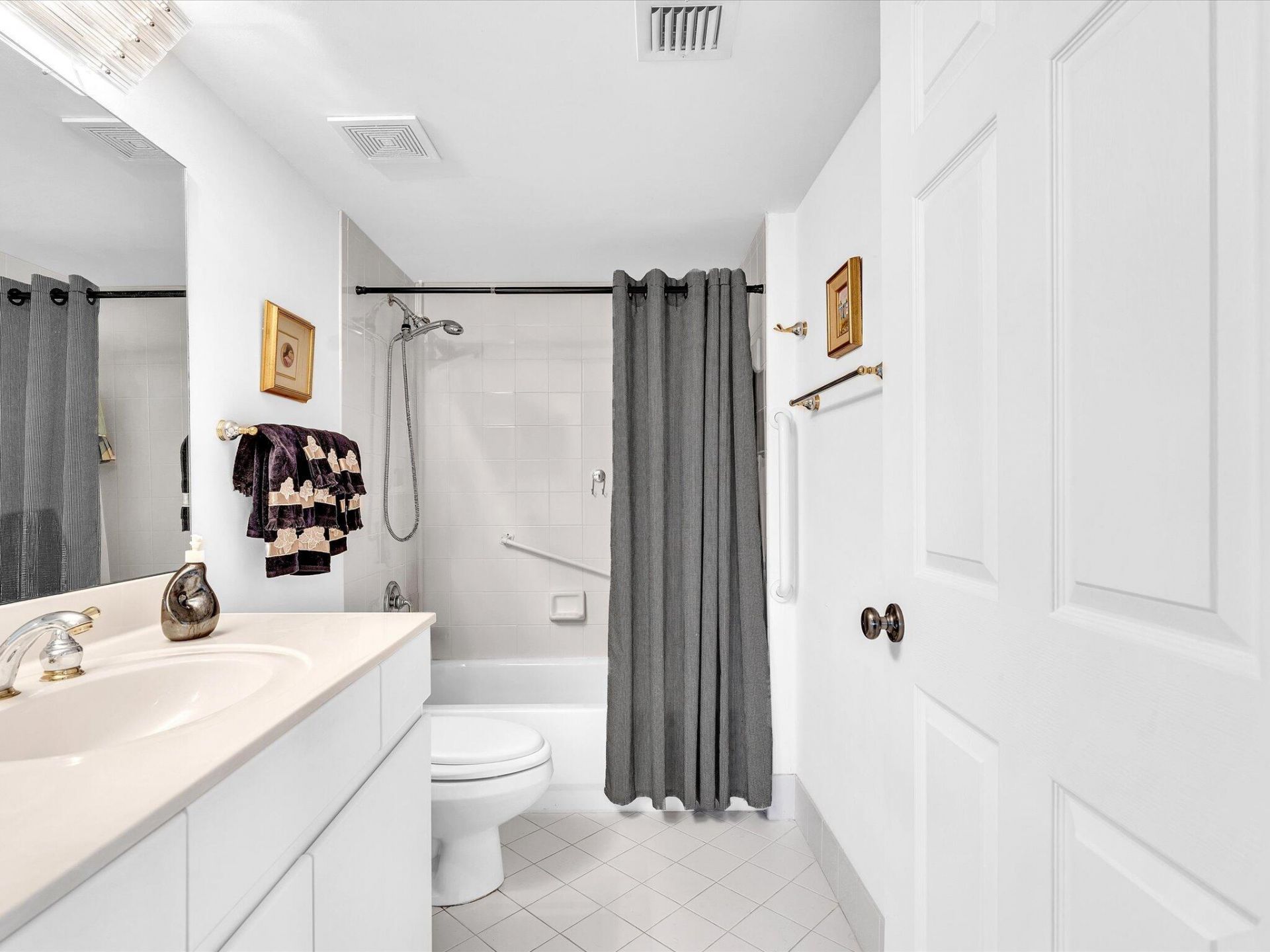 12511 Imperial Isle Drive, Unit 402, Boynton Beach, FL 33437 Photo