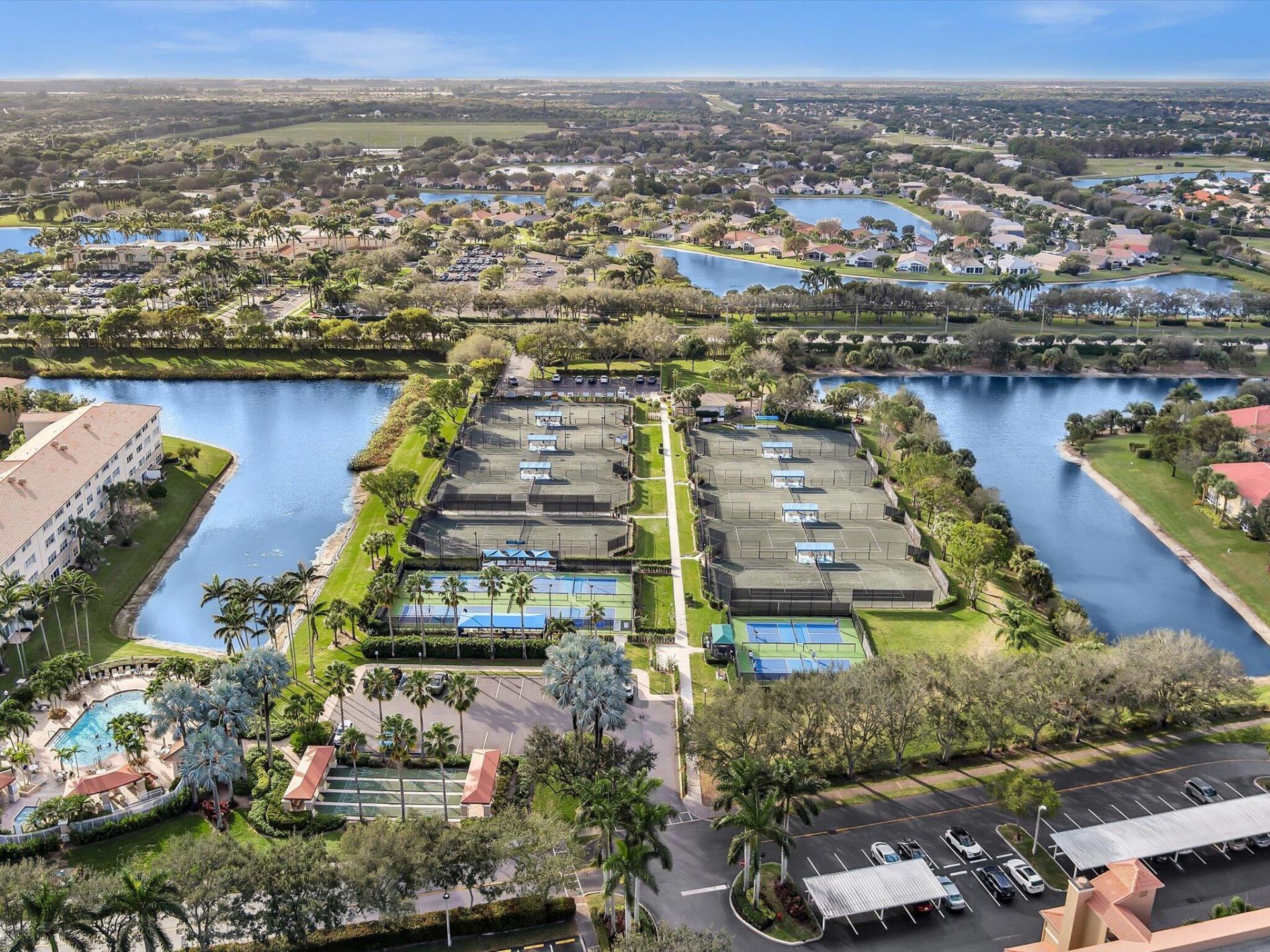12511 Imperial Isle Drive, Unit 402, Boynton Beach, FL 33437 Photo