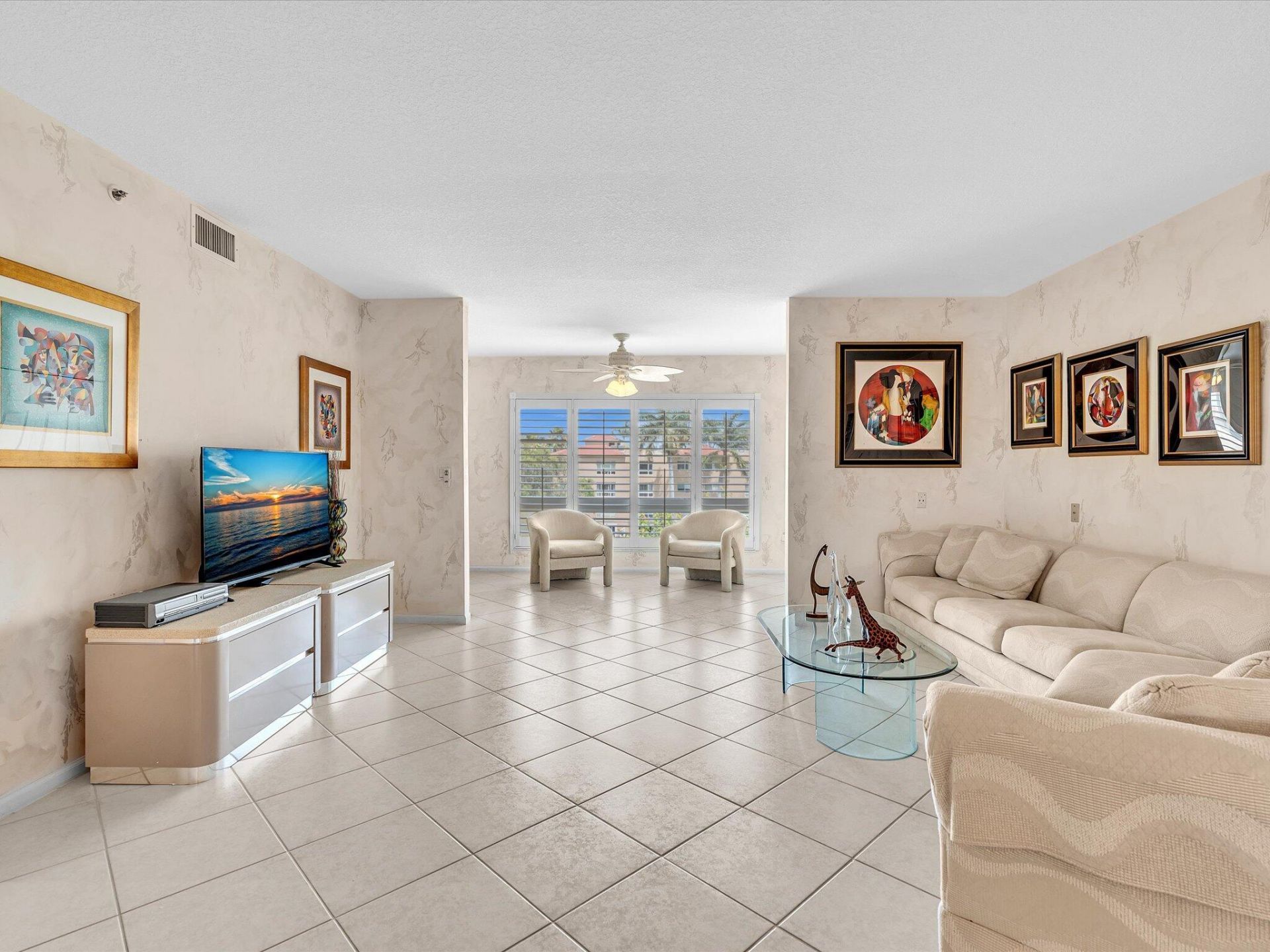 12511 Imperial Isle Drive, Unit 402, Boynton Beach, FL 33437 Photo
