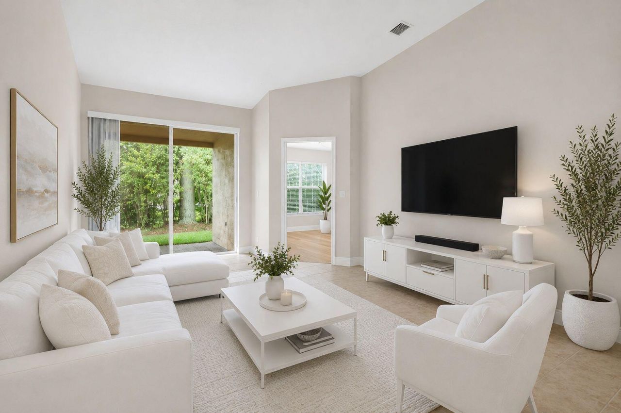 6410 Park Lake Circle, Boynton Beach, FL 33437 Photo