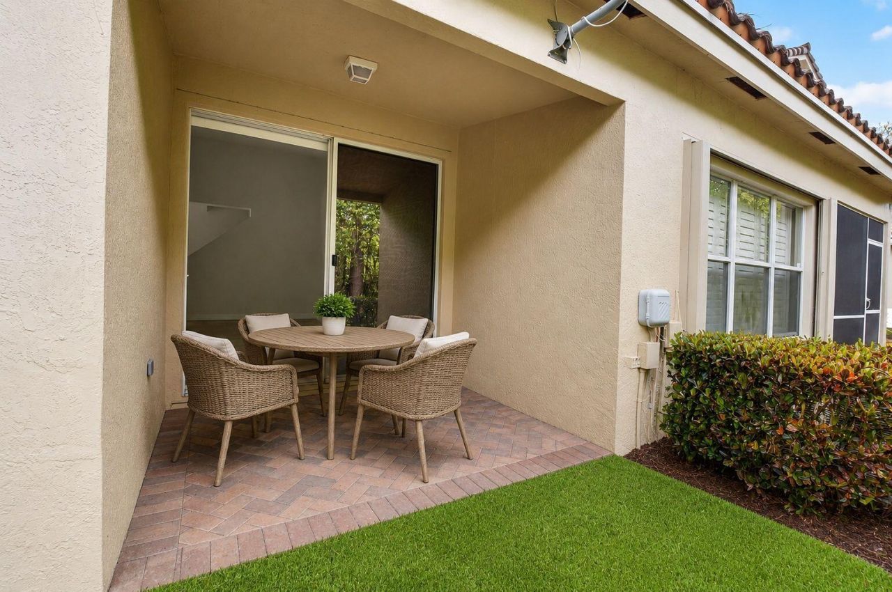 6410 Park Lake Circle, Boynton Beach, FL 33437 Photo