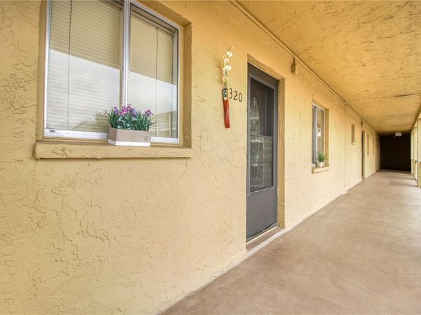 3658 LAKE BAYSHORE DRIVE , Unit 320, BRADENTON, FL 34205