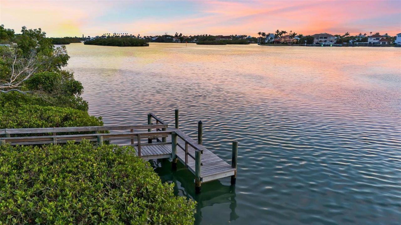 612 Laurel Road W, Nokomis, FL 34275 Photo