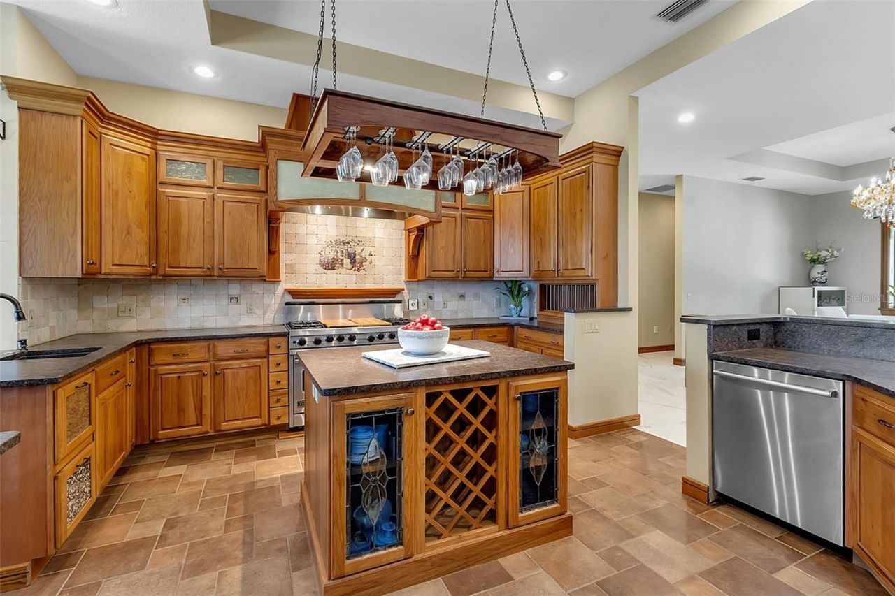 612 Laurel Road W, Nokomis, FL 34275 Photo