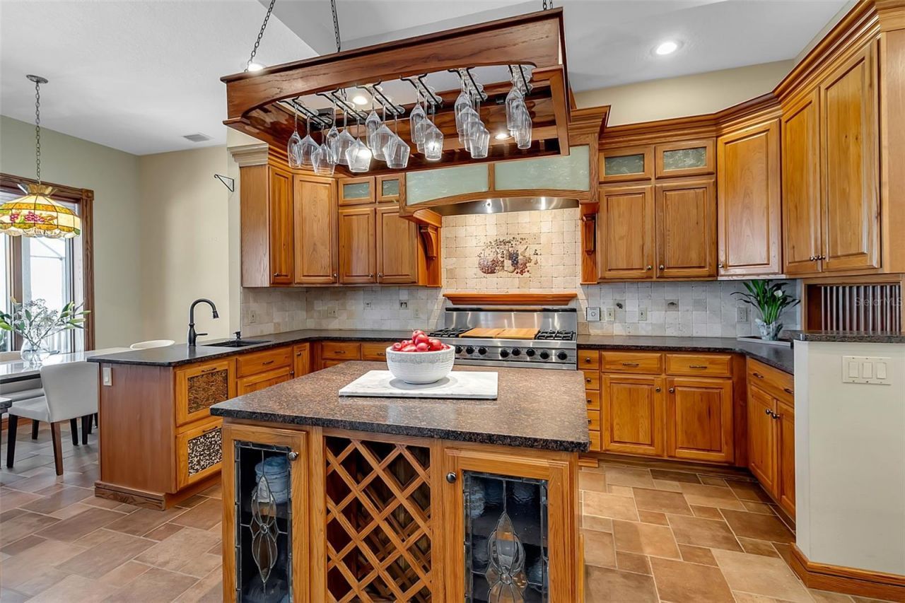 612 Laurel Road W, Nokomis, FL 34275 Photo