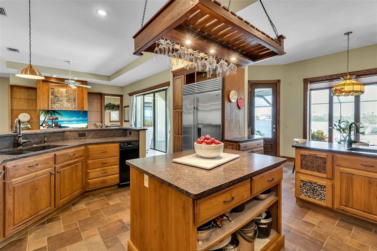 612 Laurel Road W, Nokomis, FL 34275 Photo