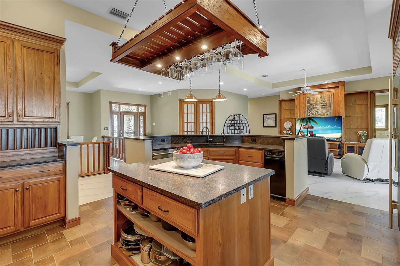 612 Laurel Road W, Nokomis, FL 34275 Photo