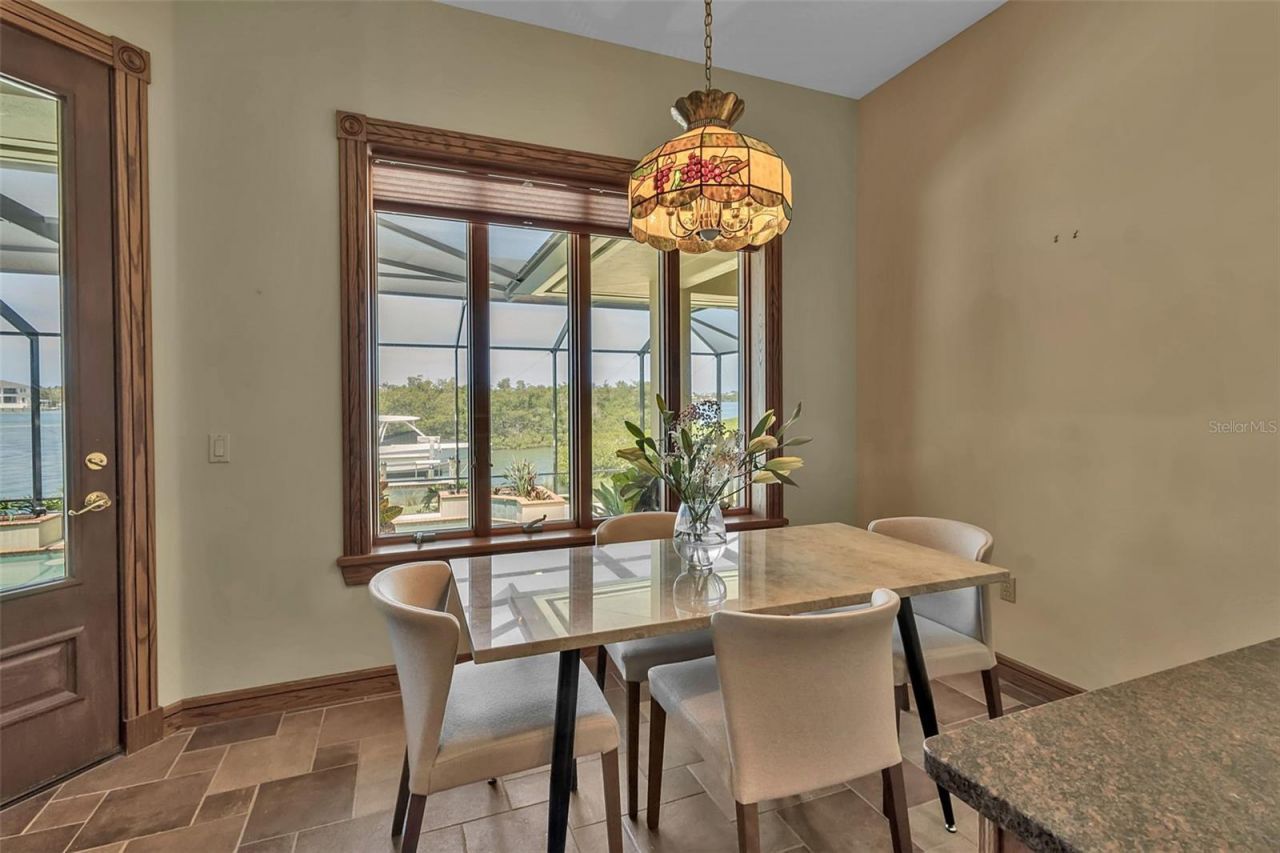 612 Laurel Road W, Nokomis, FL 34275 Photo