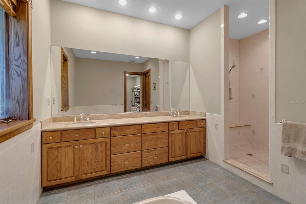 612 Laurel Road W, Nokomis, FL 34275 Photo