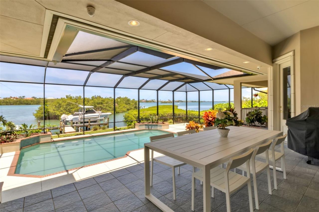 612 Laurel Road W, Nokomis, FL 34275 Photo