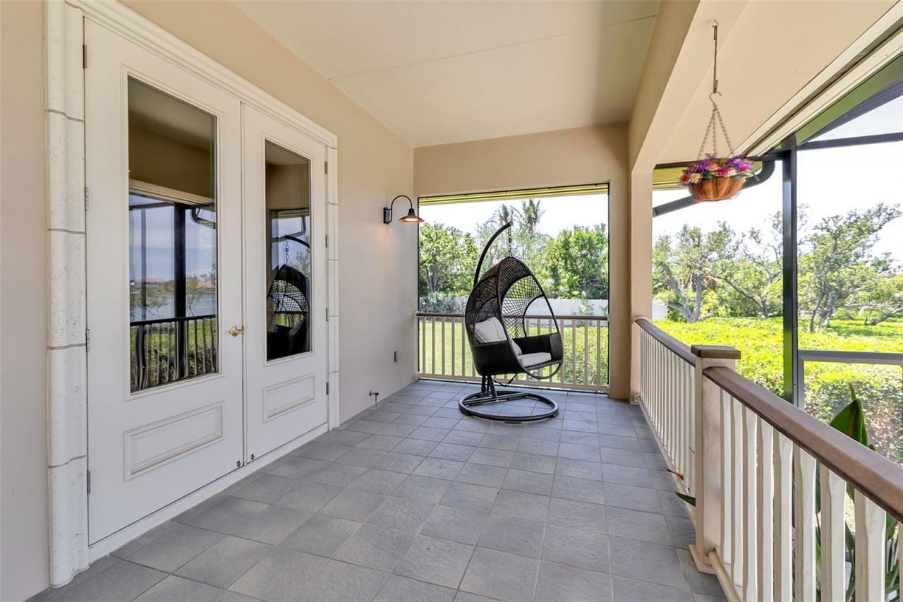 612 Laurel Road W, Nokomis, FL 34275 Photo
