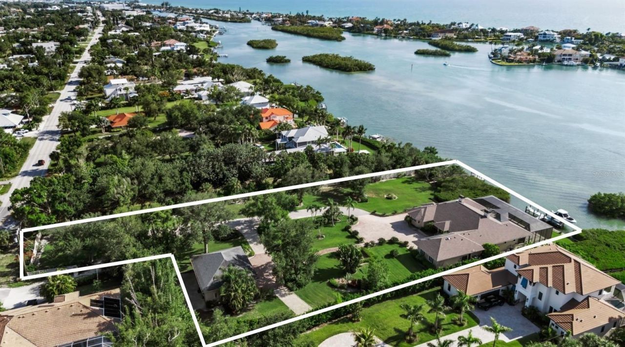 612 Laurel Road W, Nokomis, FL 34275 Photo