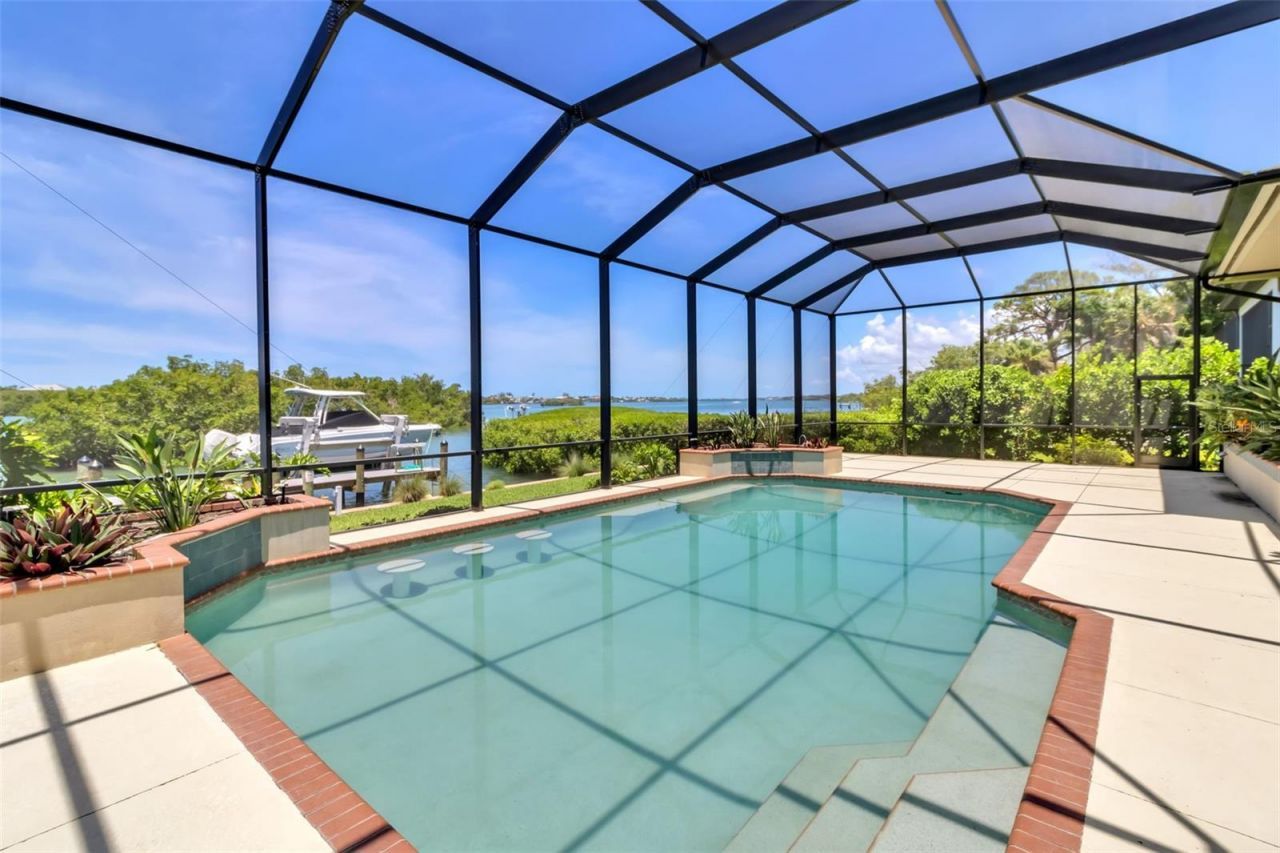 612 Laurel Road W, Nokomis, FL 34275 Photo
