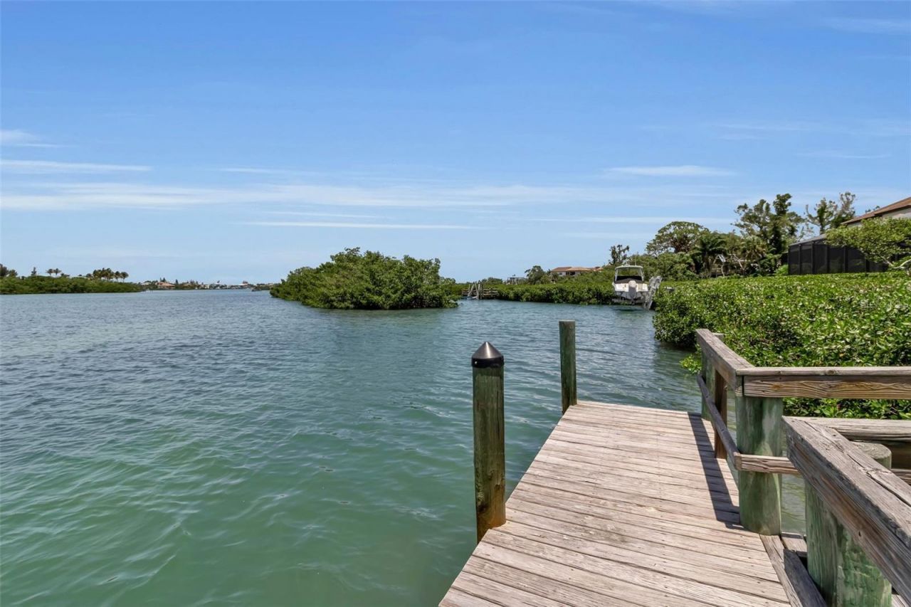 612 Laurel Road W, Nokomis, FL 34275 Photo