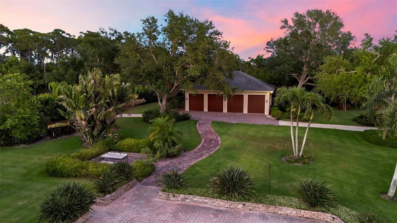 612 Laurel Road W, Nokomis, FL 34275 Photo