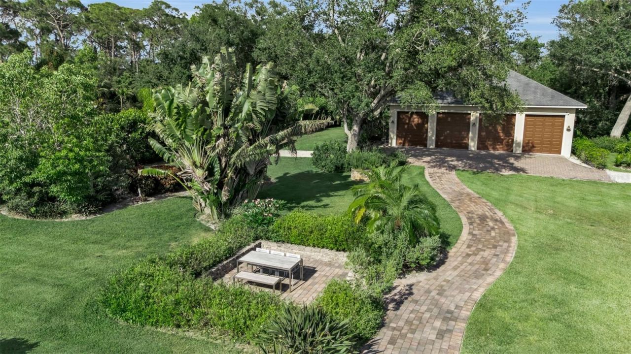 612 Laurel Road W, Nokomis, FL 34275 Photo