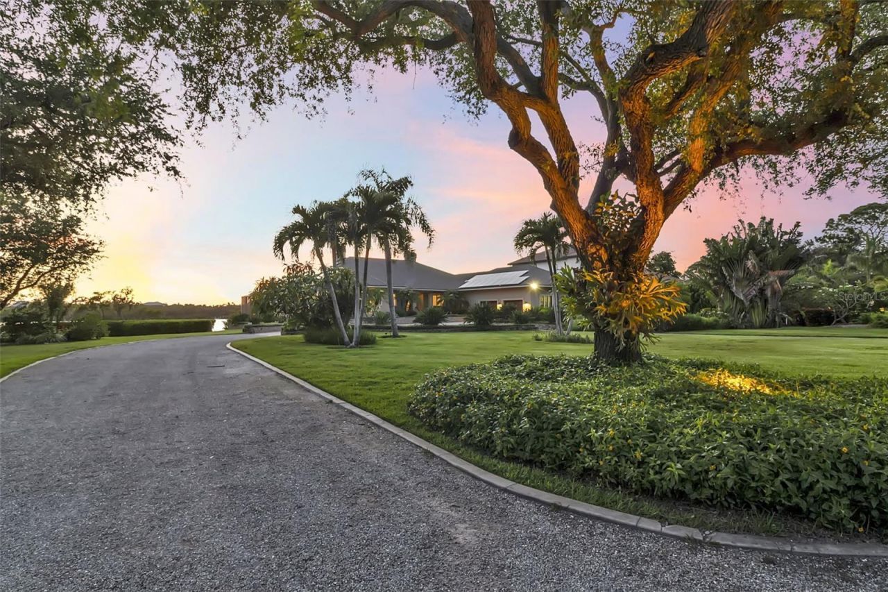 612 Laurel Road W, Nokomis, FL 34275 Photo