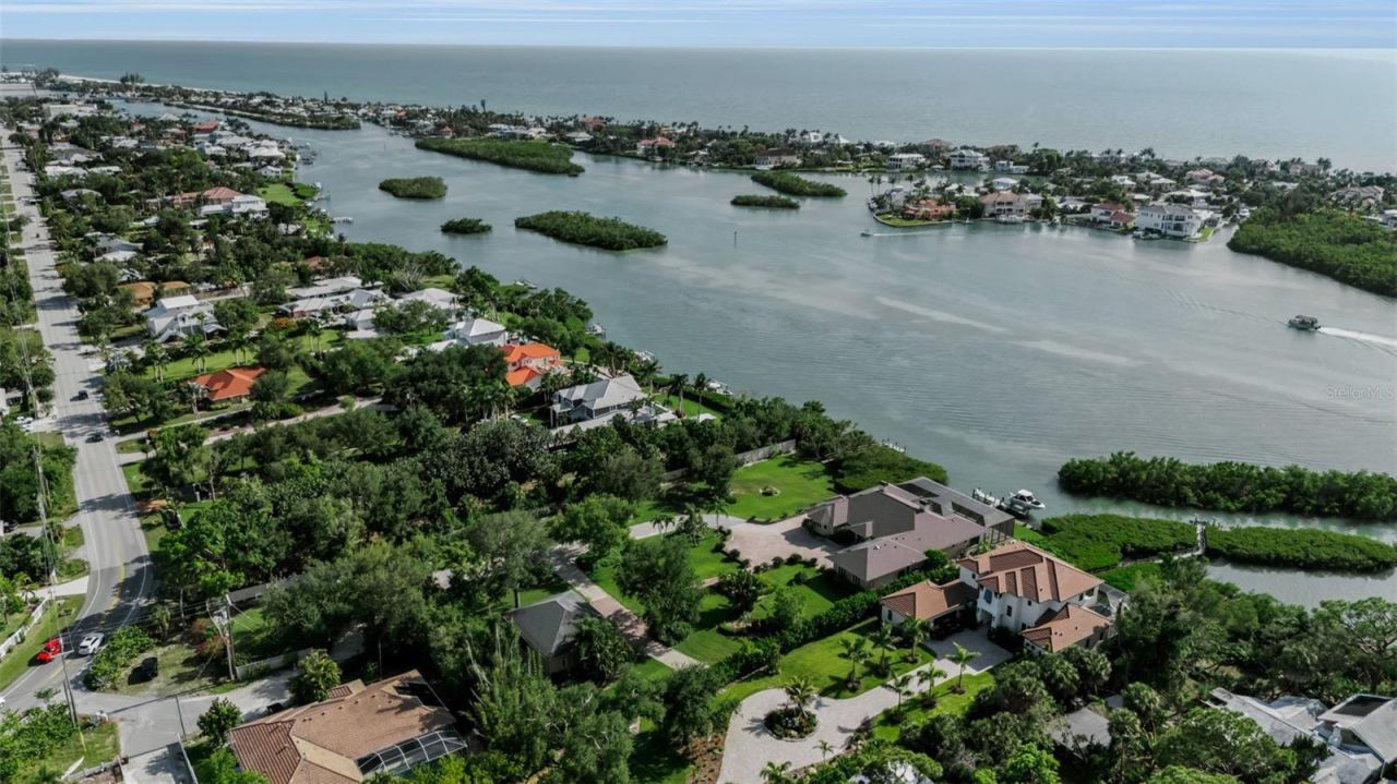 612 Laurel Road W, Nokomis, FL 34275 Photo