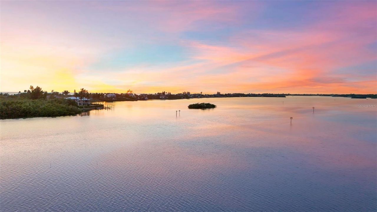 612 Laurel Road W, Nokomis, FL 34275 Photo