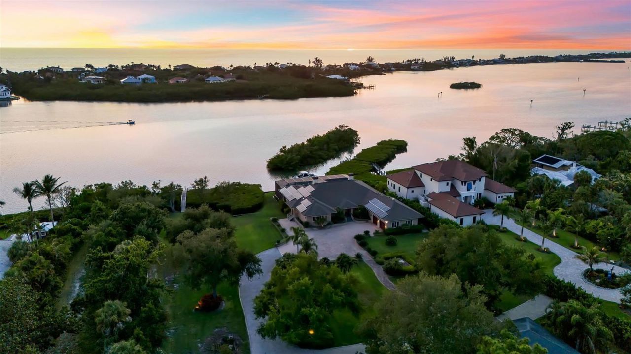 612 Laurel Road W, Nokomis, FL 34275 Photo