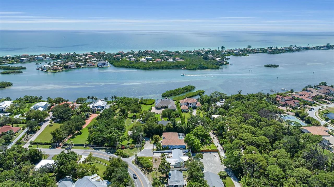 612 Laurel Road W, Nokomis, FL 34275 Photo