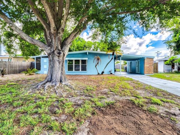 2504 N RADCLIFFE PLACE , BRADENTON, FL 34207