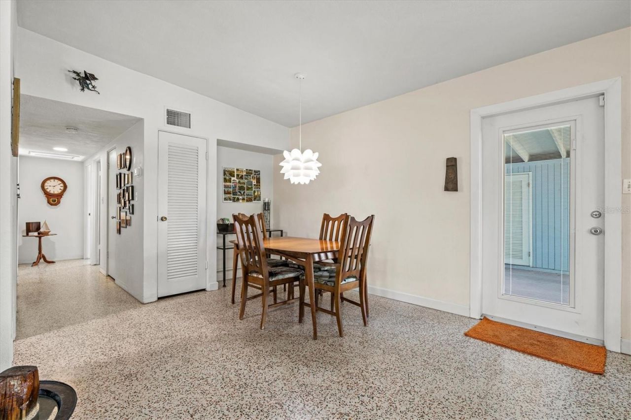 2504 N Radcliffe Place, Bradenton, FL 34207 Photo