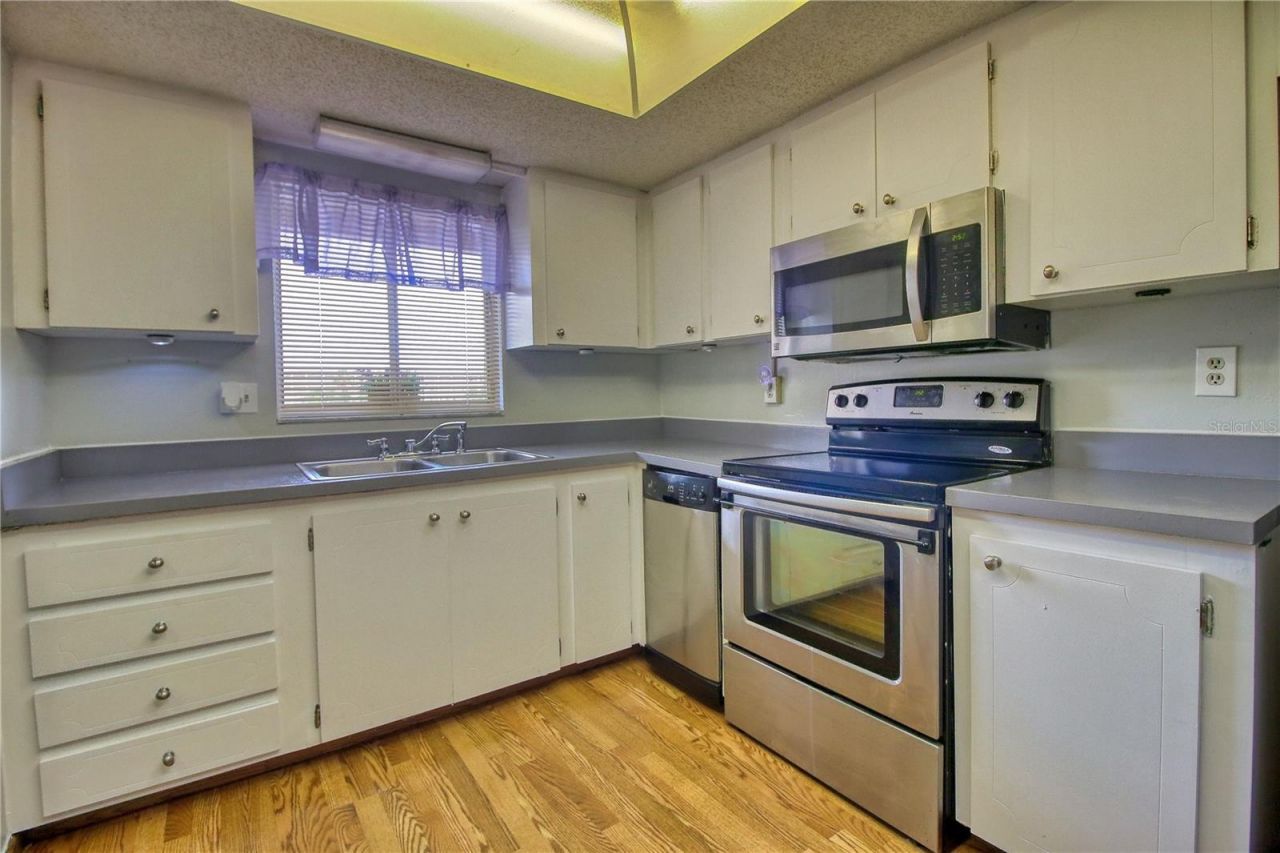 3658 Lake Bayshore Drive , Unit 320, Bradenton, FL 34205 Photo