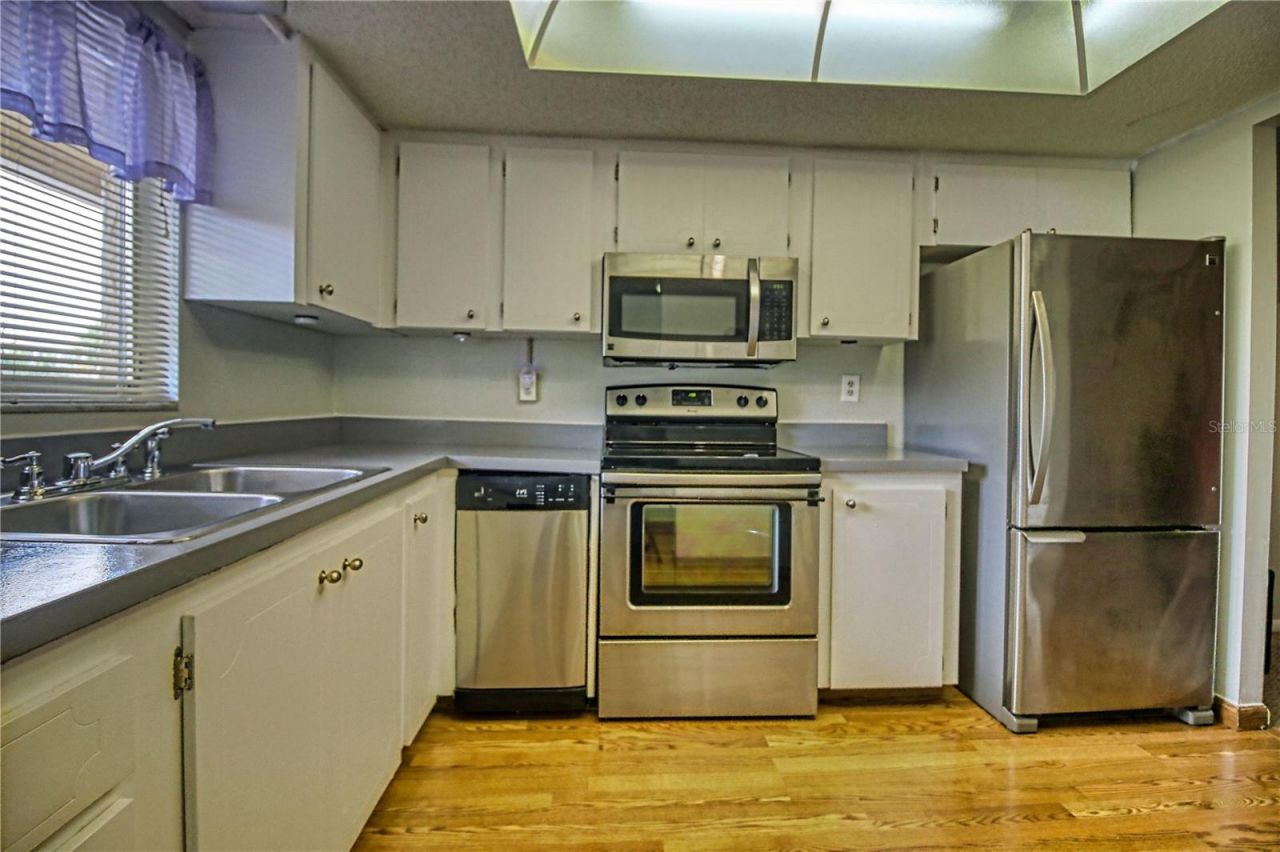 3658 Lake Bayshore Drive , Unit 320, Bradenton, FL 34205 Photo