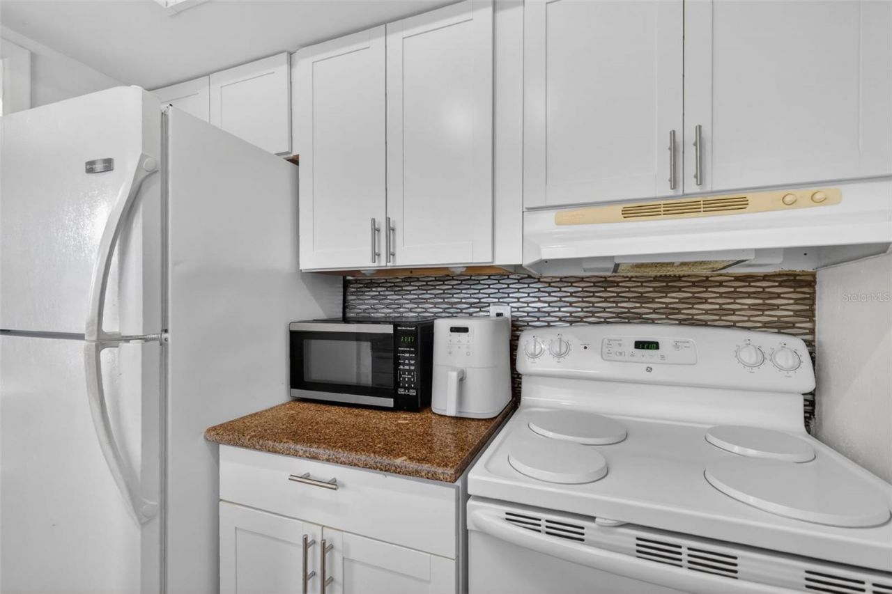 1112 W Main Street , Unit E7, Leesburg, FL 34748 Photo