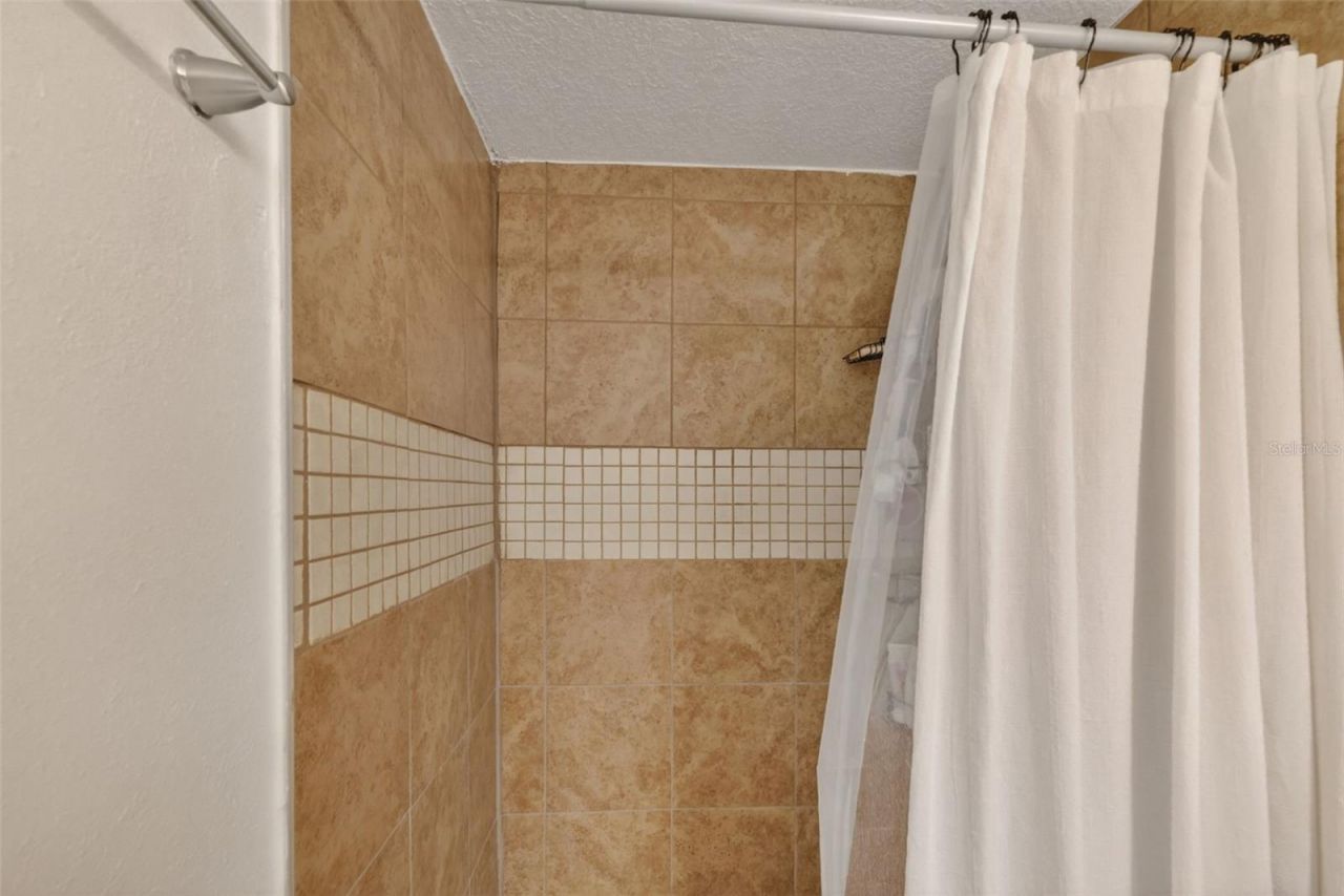 1112 W Main Street , Unit E7, Leesburg, FL 34748 Photo