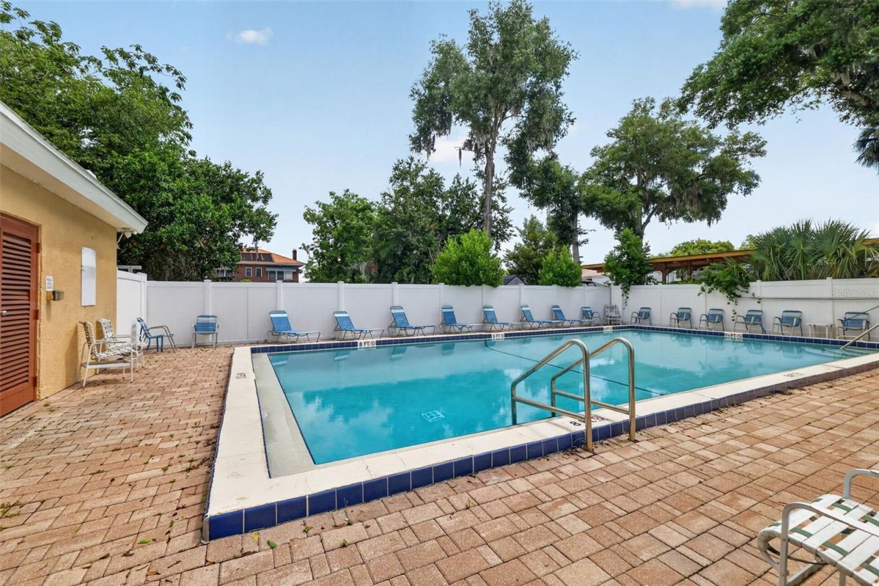 1112 W Main Street , Unit E7, Leesburg, FL 34748 Photo