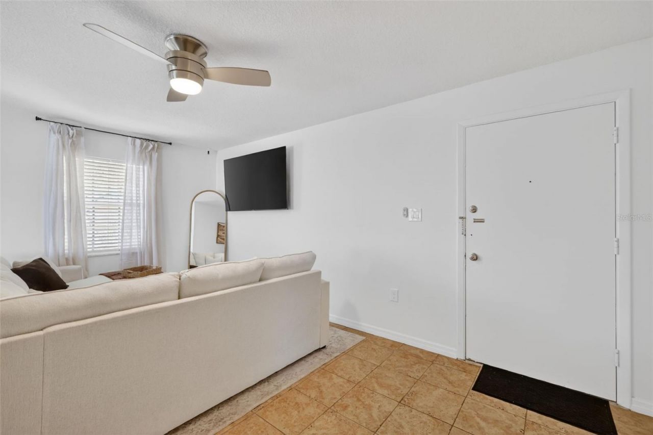 1112 W Main Street , Unit E7, Leesburg, FL 34748 Photo