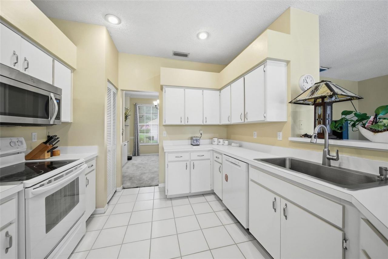 4941 Willow Ridge Terrace , Valrico, FL 33596 Photo