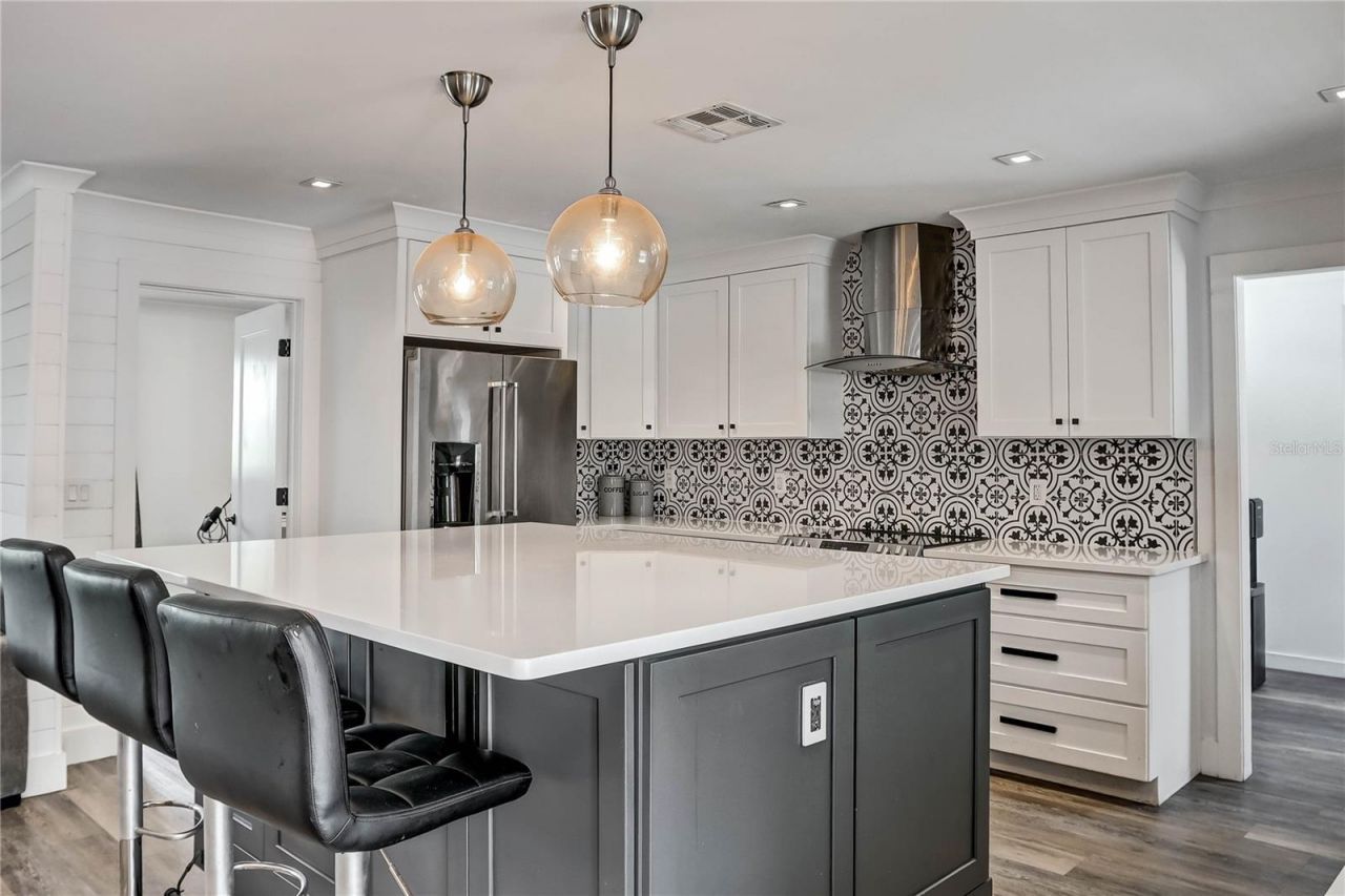 647 E Hillcrest Street , Altamonte Springs, FL 32701 Photo