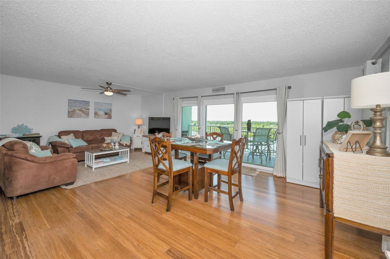 18610 Gulf Boulevard , Unit 610, Indian Shores, FL 33785 Photo