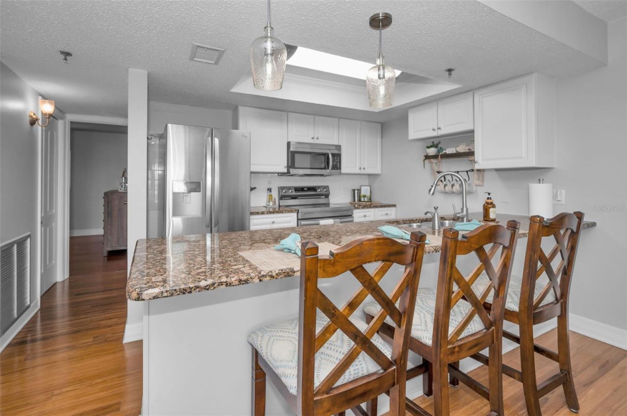 18610 Gulf Boulevard , Unit 610, Indian Shores, FL 33785 Photo