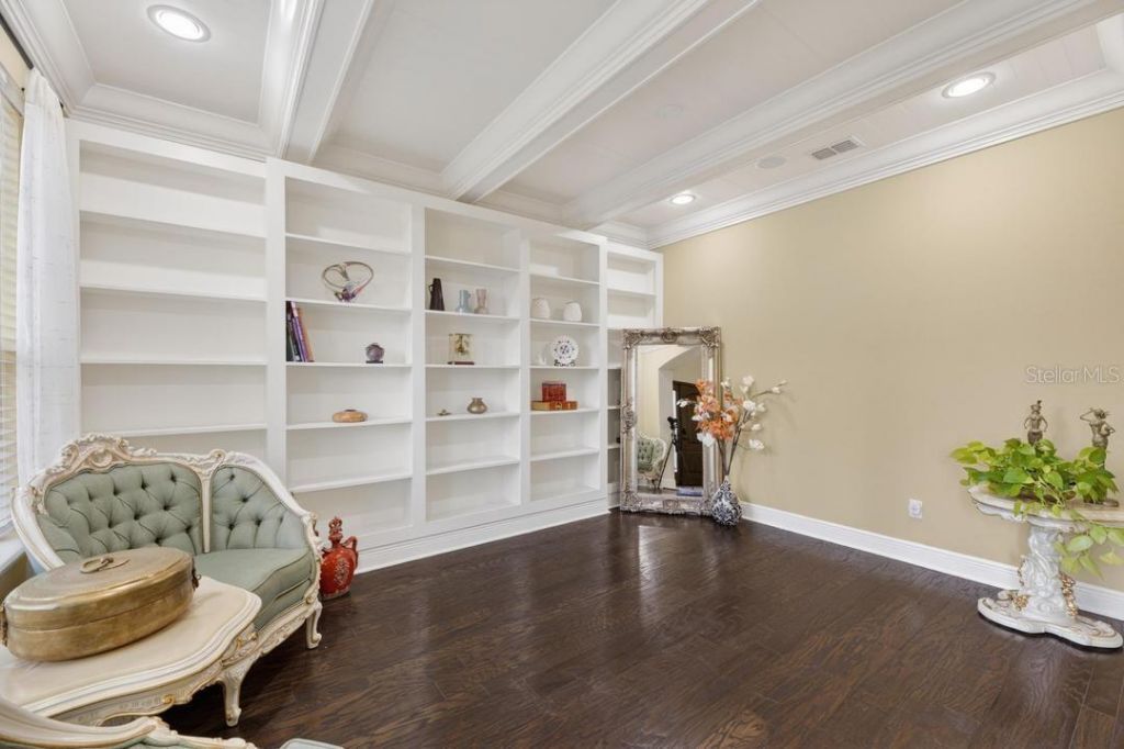 1823 Bella Casa Court, Tampa, FL 33618 Photo