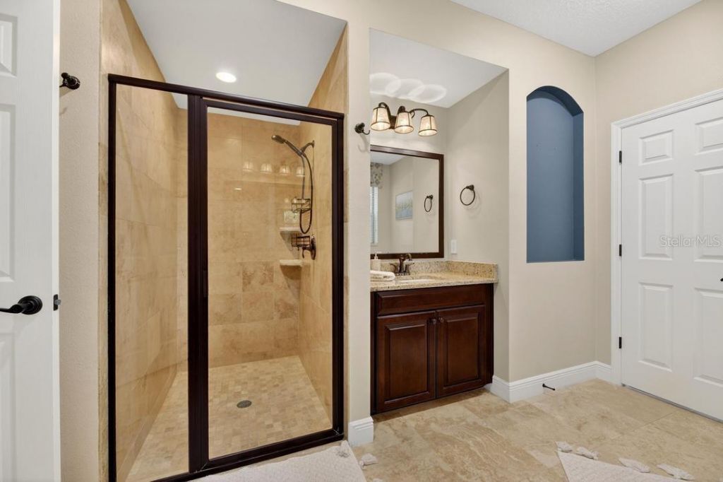 1823 Bella Casa Court, Tampa, FL 33618 Photo