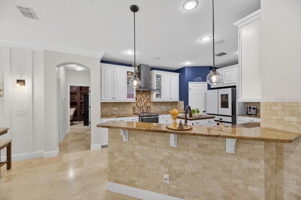 1823 Bella Casa Court, Tampa, FL 33618 Photo