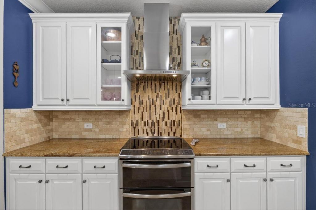 1823 Bella Casa Court, Tampa, FL 33618 Photo