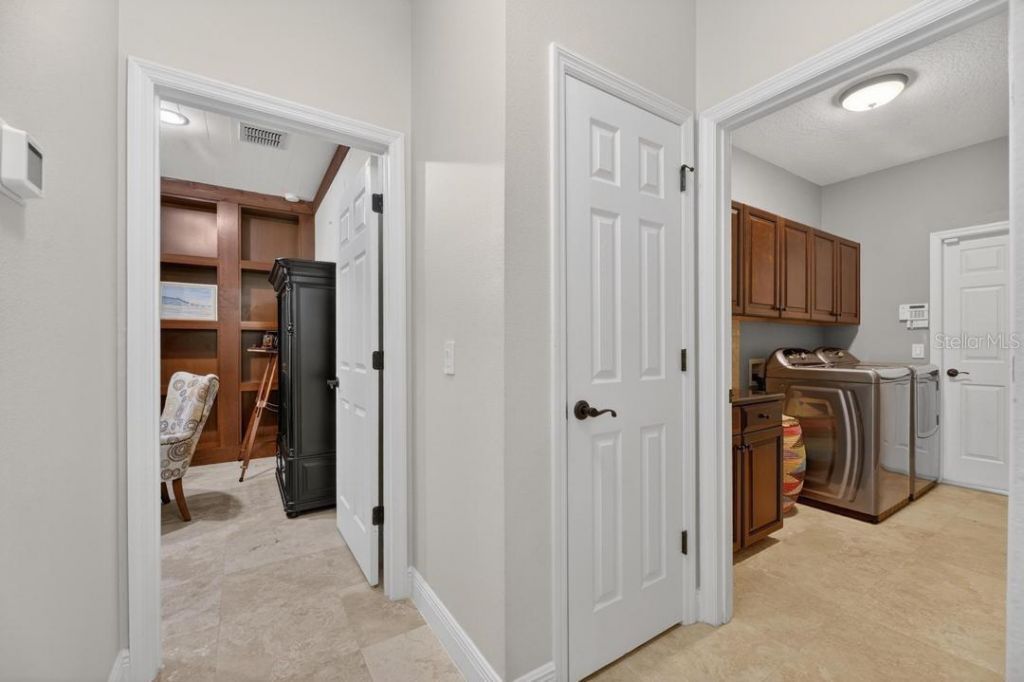 1823 Bella Casa Court, Tampa, FL 33618 Photo