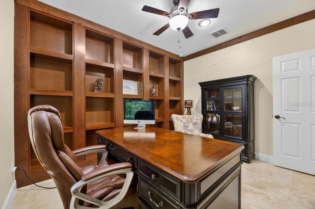1823 Bella Casa Court, Tampa, FL 33618 Photo