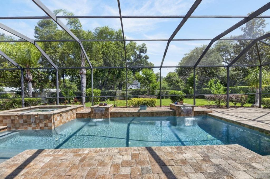 1823 Bella Casa Court, Tampa, FL 33618 Photo