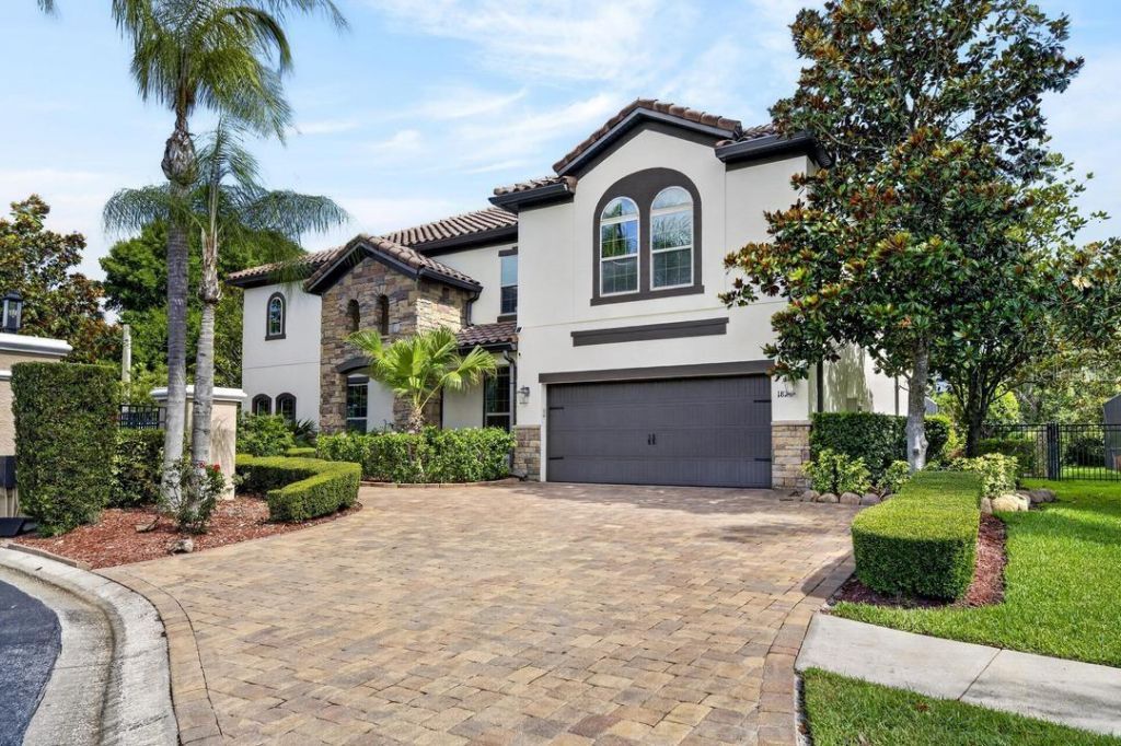 1823 Bella Casa Court, Tampa, FL 33618 Photo