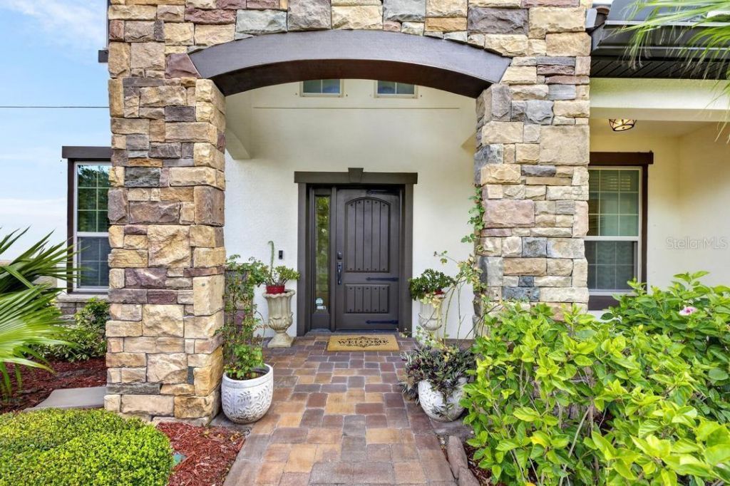 1823 Bella Casa Court, Tampa, FL 33618 Photo