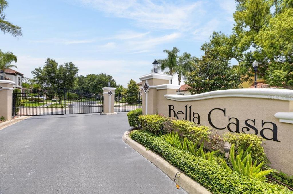 1823 Bella Casa Court, Tampa, FL 33618 Photo