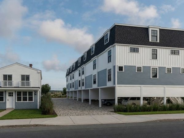 113 N End Blvd, Unit 1, Salisbury, MA 01952