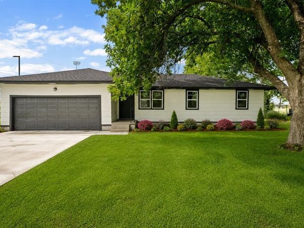 613 Jefferson Avenue , Princeton, TX 75407