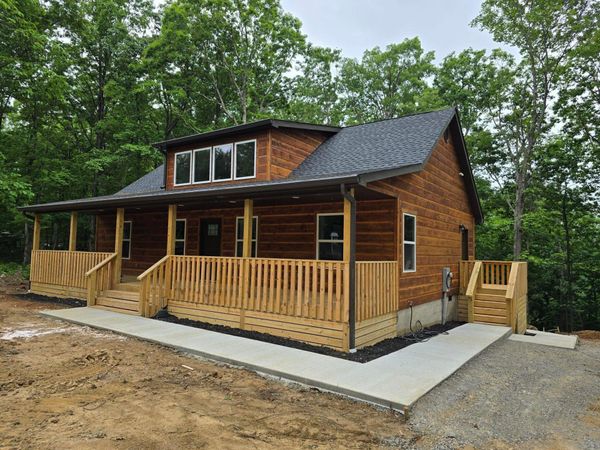 2377 Porch Rock Road , Pikeville, TN 37367